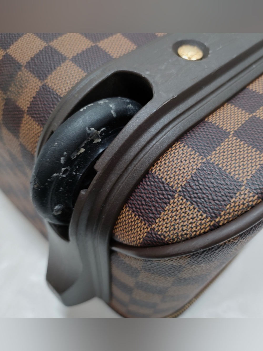 Louis Vuitton Damier Ebene Luggage 45-Classic Travel Essential β¨ - Picture 11 of 11